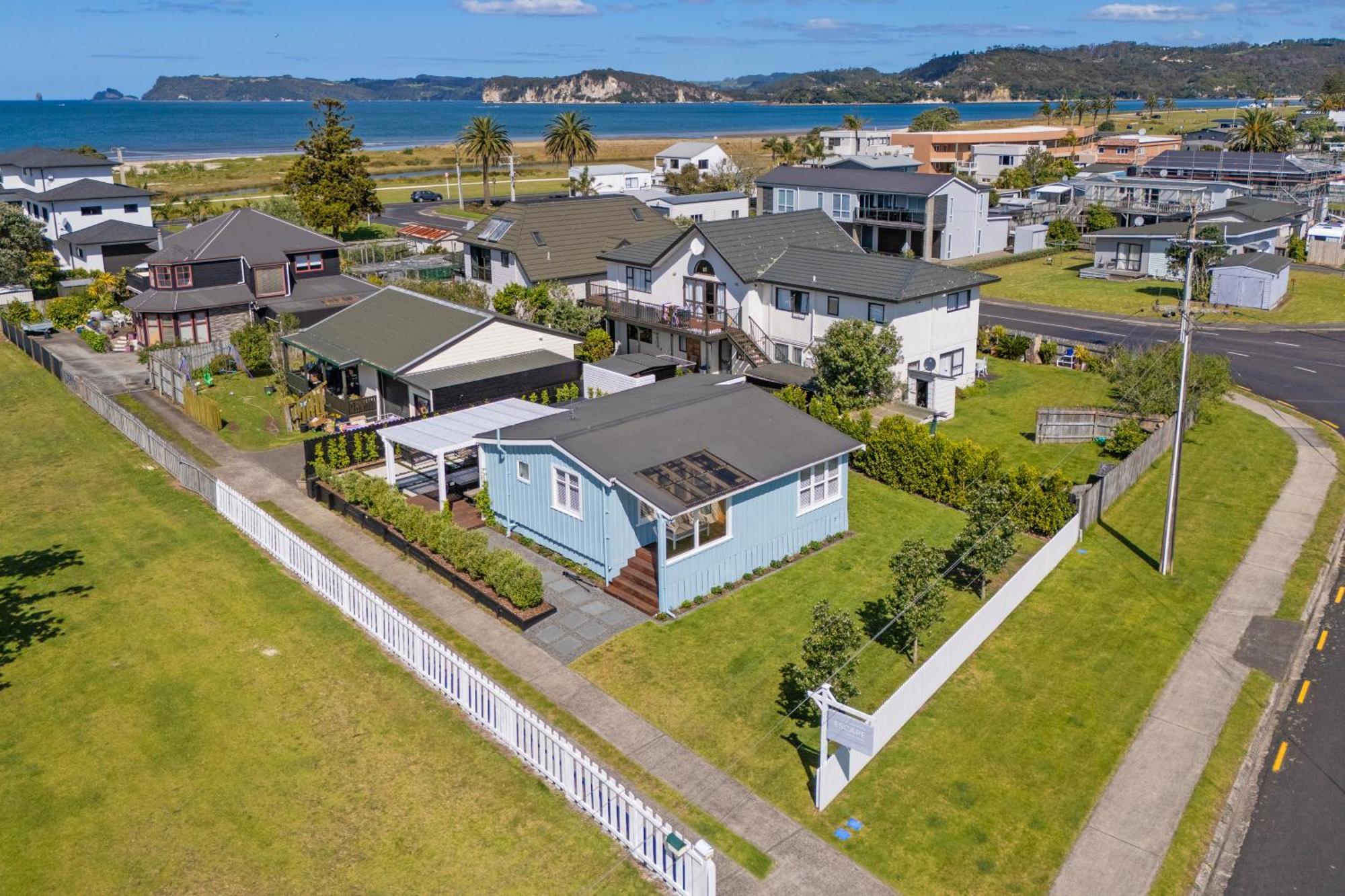 Blue Belle Cottage Whitianga Exteriör bild